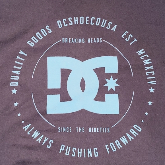 Mens Large DC Tshirt - Picture 1 of 3